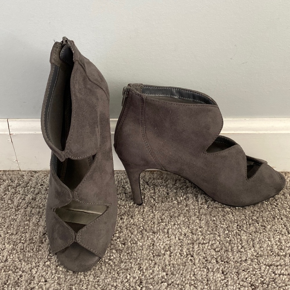 Never worn